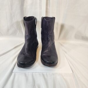 Frye Anna Shortie Dark Purple Leather Pull On Boots Women Size 7.5